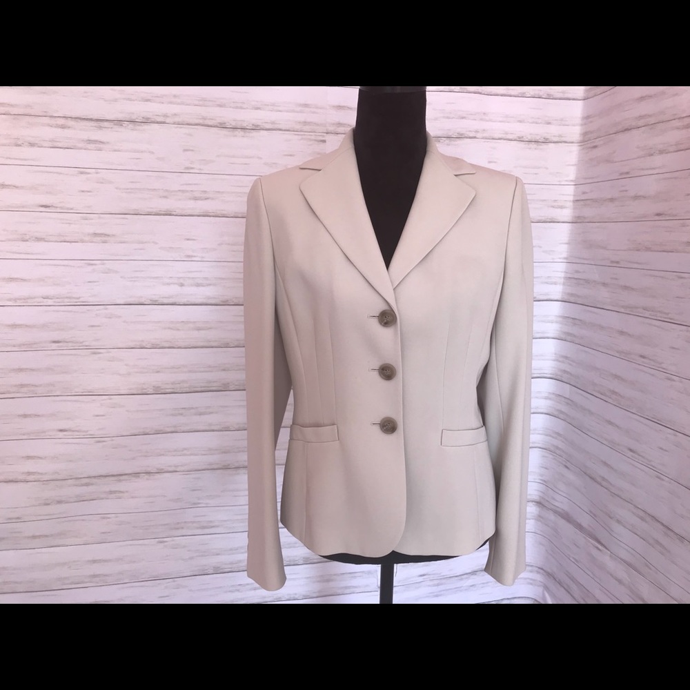 Ann Taylor cream blazer